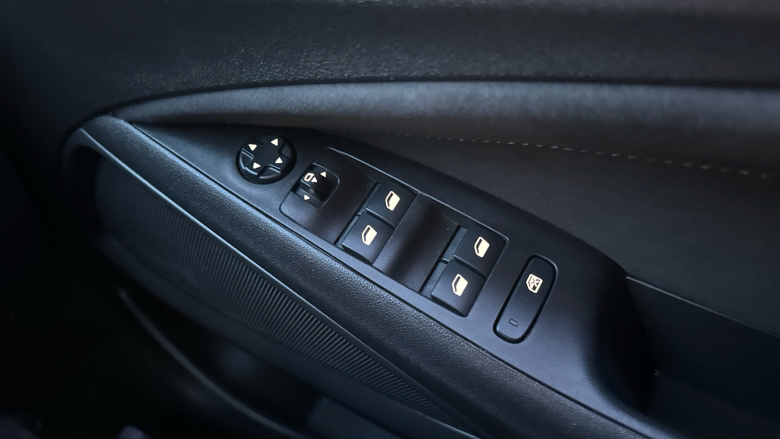 Vauxhall Crossland 1.2 Turbo Ultimate 5dr Petrol Hatchback